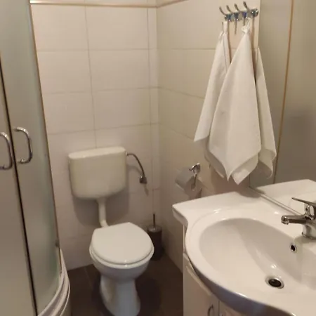 Grosse In Mit Grossem Garten By Interhome Apartament *