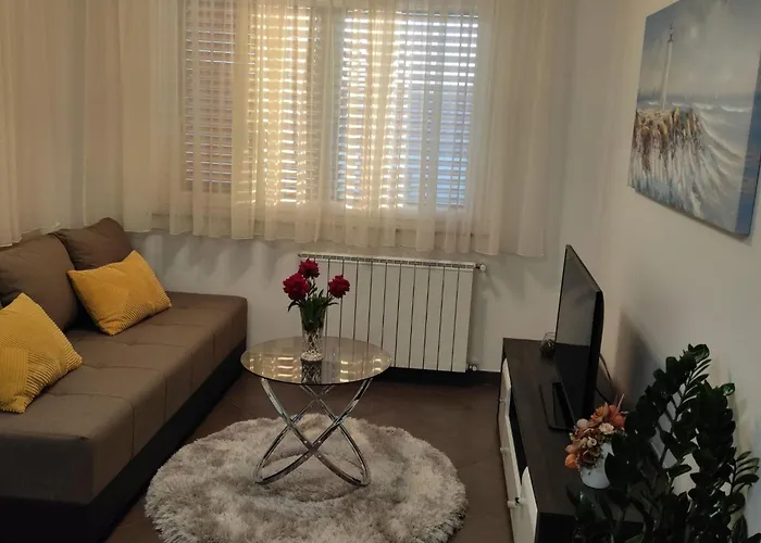 Grosse In Mit Grossem Garten By Interhome Apartament Gabonjin