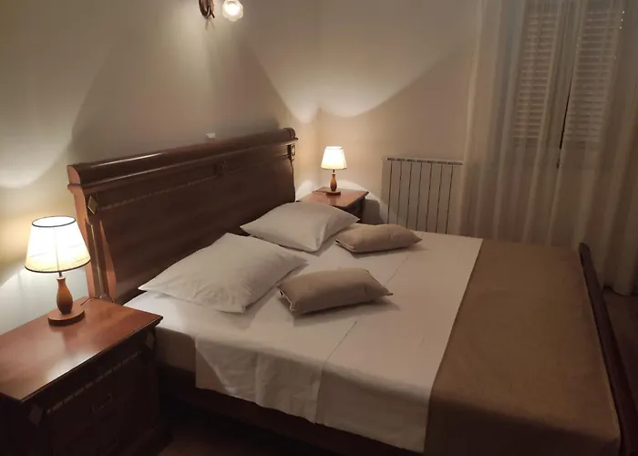 Apartament Grosse In Mit Grossem Garten By Interhome Gabonjin