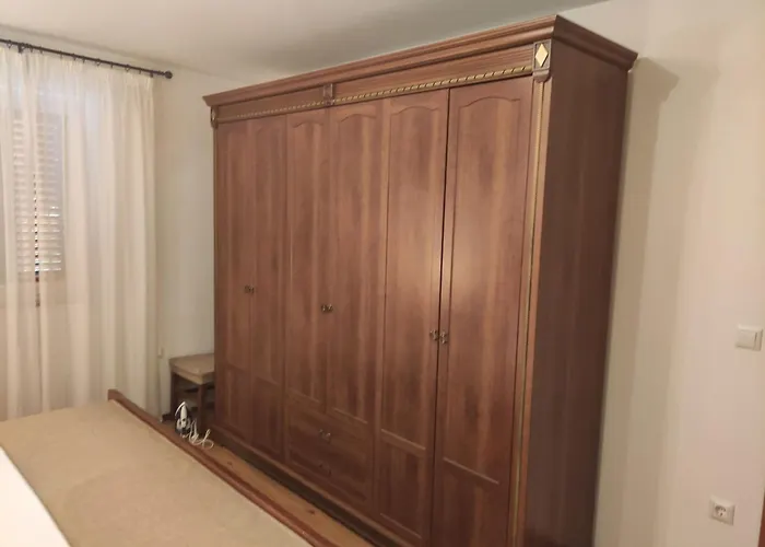 Apartament Grosse In Mit Grossem Garten By Interhome *